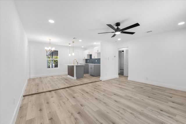 5101 Miller Avenue, Fort Worth, TX 76119