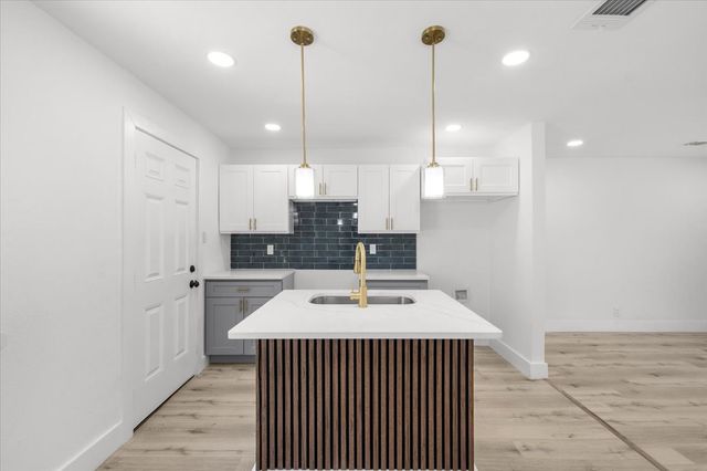 5101 Miller Avenue, Fort Worth, TX 76119