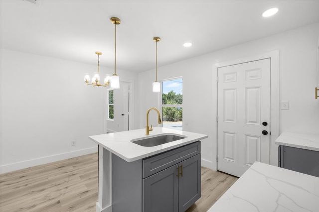 5101 Miller Avenue, Fort Worth, TX 76119