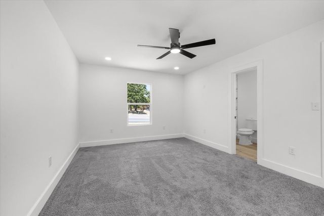 5101 Miller Avenue, Fort Worth, TX 76119