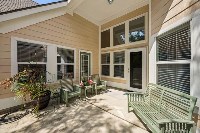 901 Wenk Drive, Aubrey, TX 76227