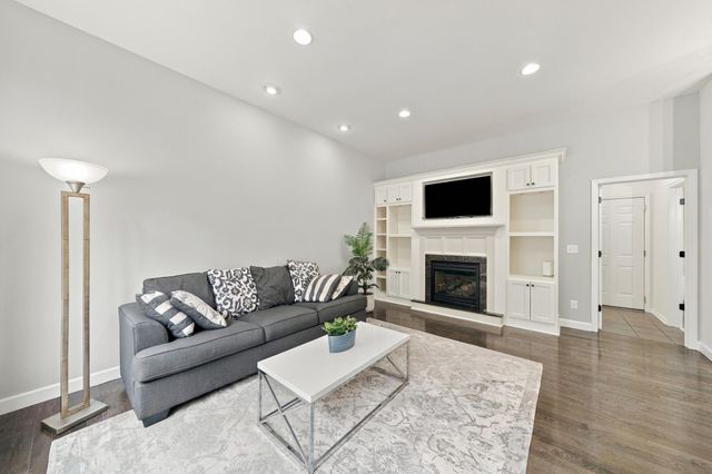 4143 Cashell Glen, Eagan, MN 55122