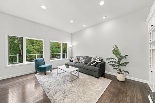 4143 Cashell Glen, Eagan, MN 55122