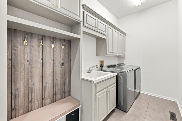 4143 Cashell Glen, Eagan, MN 55122