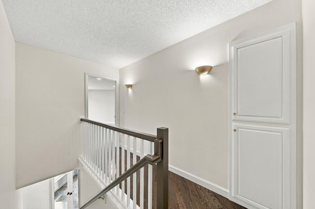4143 Cashell Glen, Eagan, MN 55122
