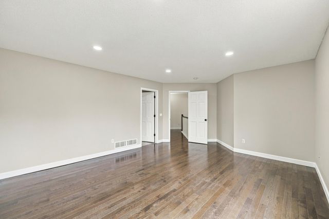 4143 Cashell Glen, Eagan, MN 55122