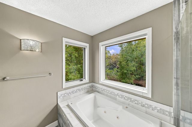 4143 Cashell Glen, Eagan, MN 55122