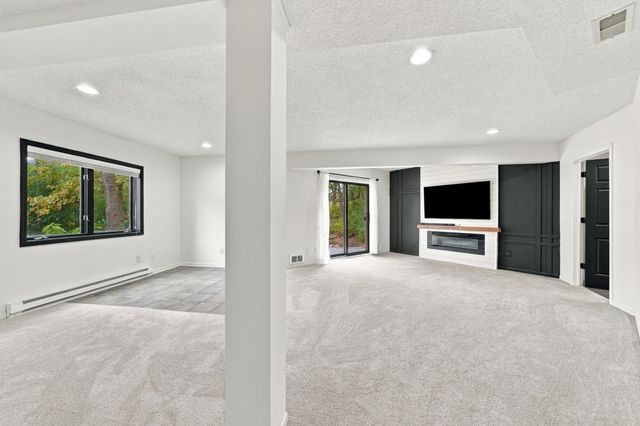 4143 Cashell Glen, Eagan, MN 55122