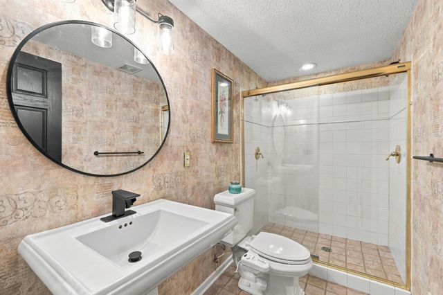 4143 Cashell Glen, Eagan, MN 55122