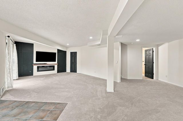 4143 Cashell Glen, Eagan, MN 55122