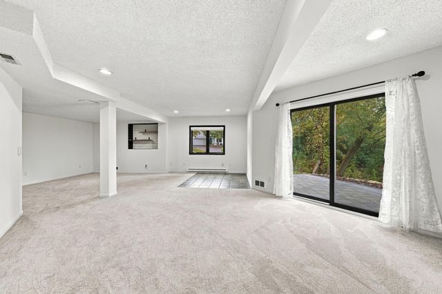 4143 Cashell Glen, Eagan, MN 55122