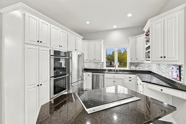 4143 Cashell Glen, Eagan, MN 55122