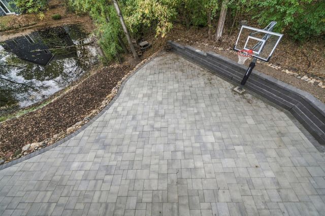 4143 Cashell Glen, Eagan, MN 55122