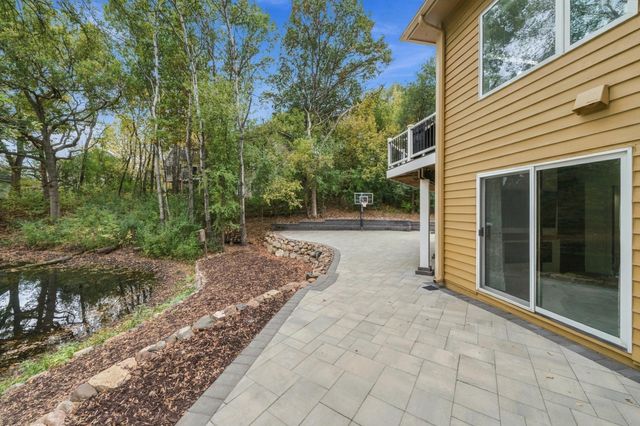 4143 Cashell Glen, Eagan, MN 55122