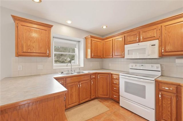 792 NW 1621st Road, Bates City, MO 64011