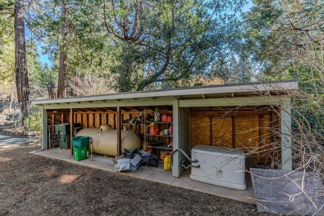 24985 Shake Ridge Rd, Volcano, CA 95689