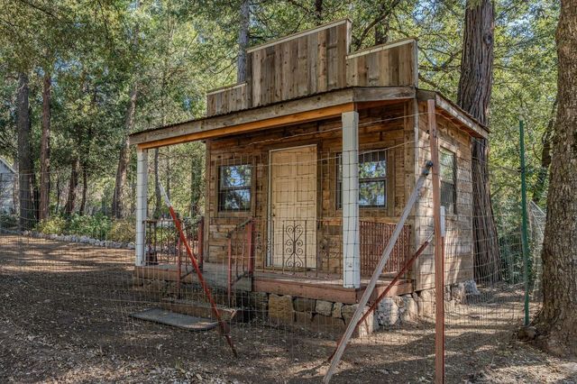 24985 Shake Ridge Rd, Volcano, CA 95689