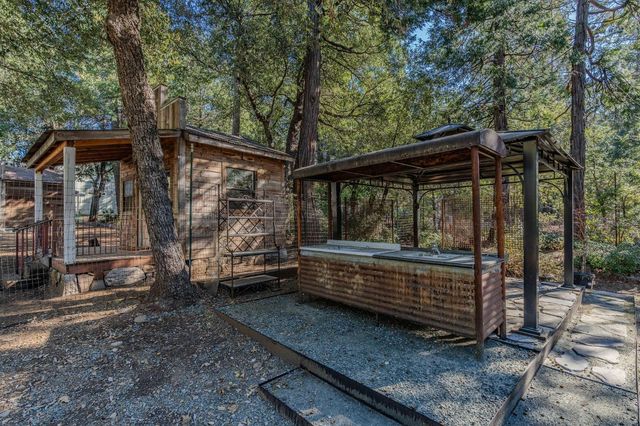 24985 Shake Ridge Rd, Volcano, CA 95689