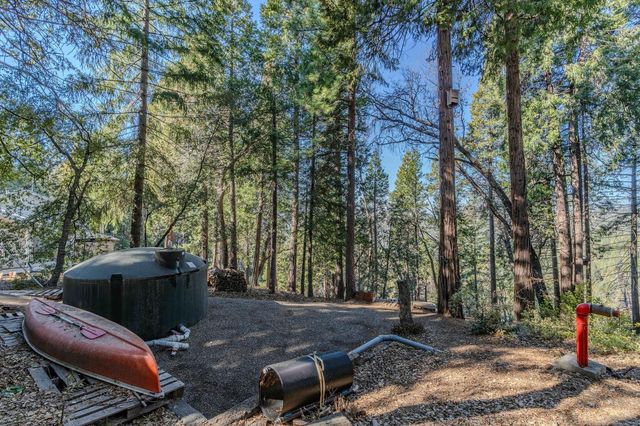 24985 Shake Ridge Rd, Volcano, CA 95689