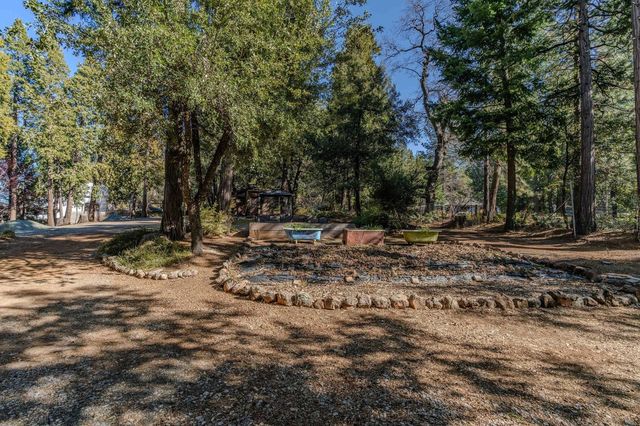 24985 Shake Ridge Rd, Volcano, CA 95689