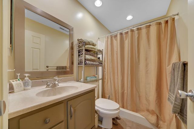 24985 Shake Ridge Rd, Volcano, CA 95689