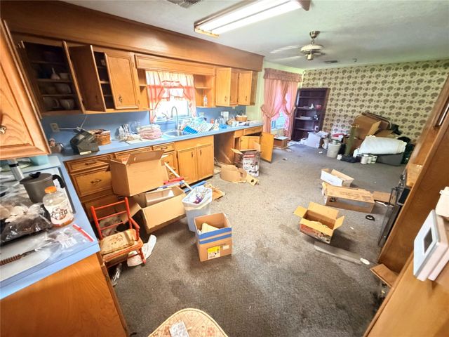 504 Dwinnell Street, Baytown, TX 77520