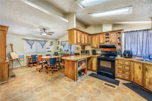 7717 Church, Highland, CA 92346