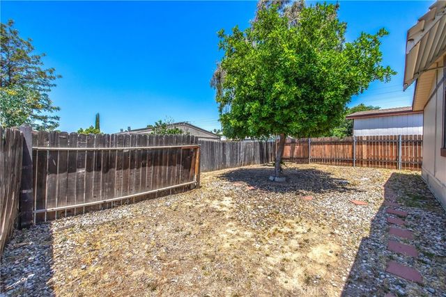 7717 Church, Highland, CA 92346