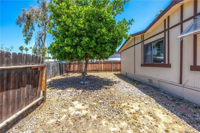 7717 Church, Highland, CA 92346
