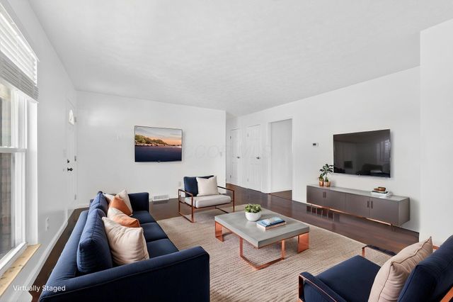 292 Moorfield Drive, Columbus, OH 43230