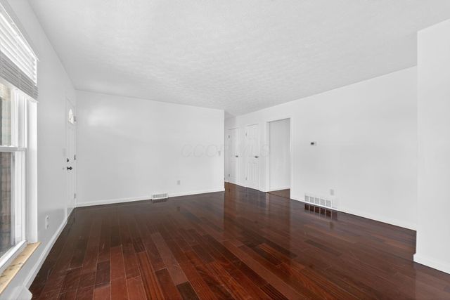 292 Moorfield Drive, Columbus, OH 43230