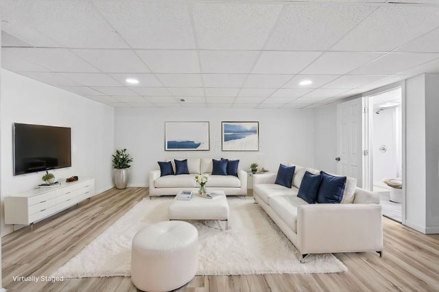 292 Moorfield Drive, Columbus, OH 43230