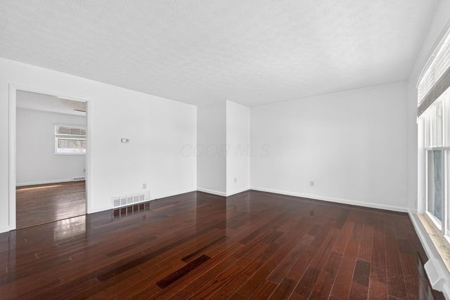 292 Moorfield Drive, Columbus, OH 43230