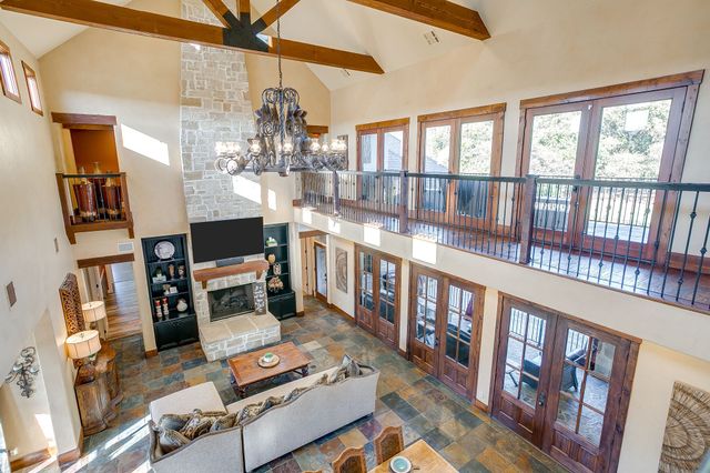 130 Ranchway Drive, Burleson, TX 76028