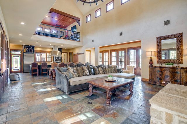 130 Ranchway Drive, Burleson, TX 76028