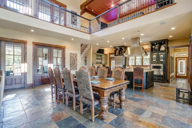 130 Ranchway Drive, Burleson, TX 76028