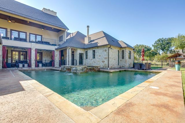 130 Ranchway Drive, Burleson, TX 76028