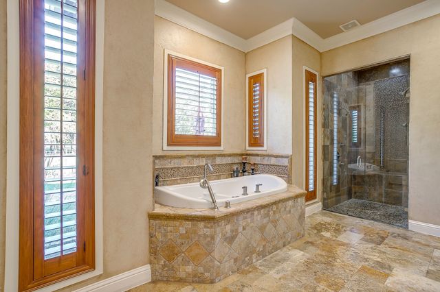 130 Ranchway Drive, Burleson, TX 76028