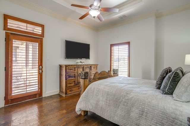 130 Ranchway Drive, Burleson, TX 76028