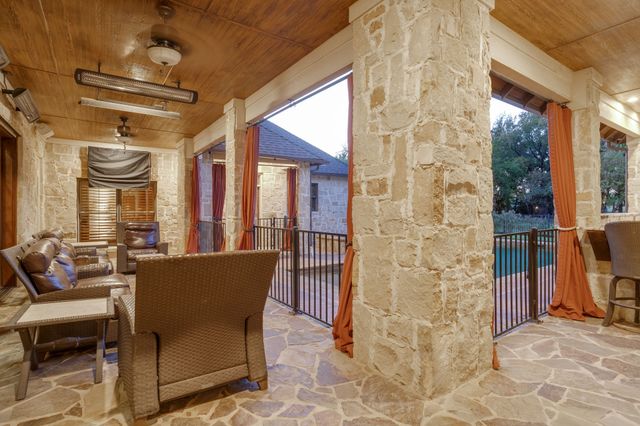 130 Ranchway Drive, Burleson, TX 76028