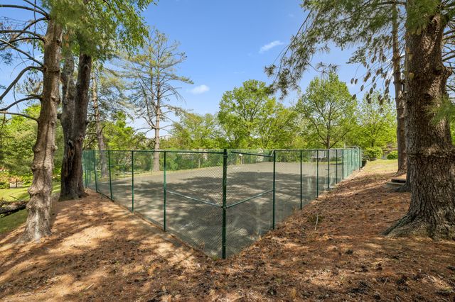 3508 Greenwood Dr, Hermitage, TN 37076