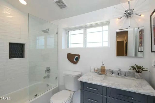7824 Tujunga Avenue, North Hollywood, CA 91605