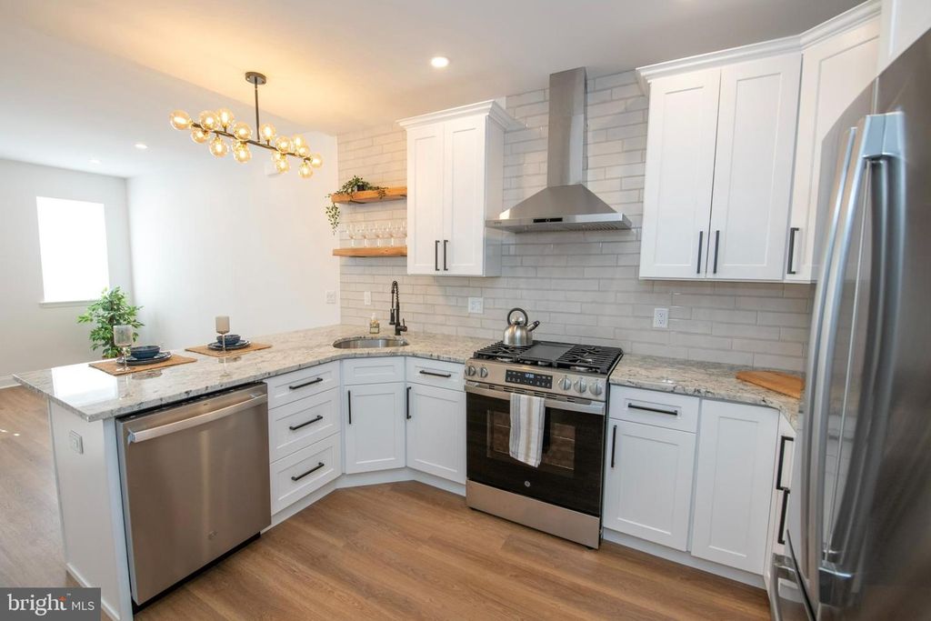 1825 TITAN ST, Philadelphia, PA 19146