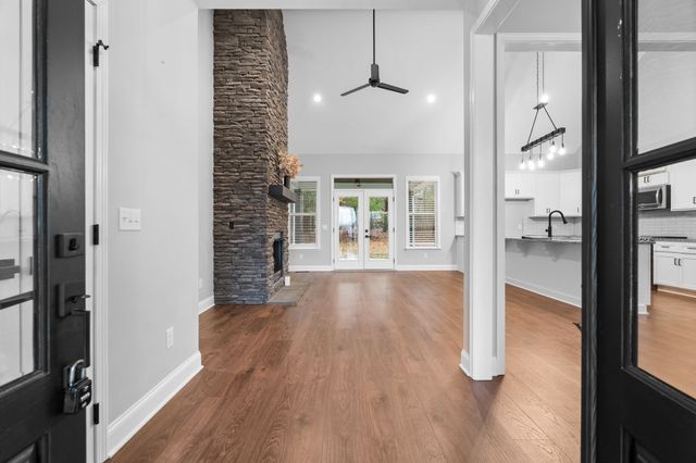 26 Melanie St, Mcminnville, TN 37110