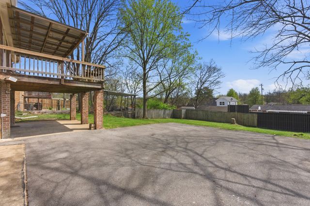 216 Whorley Dr, Nashville, TN 37217