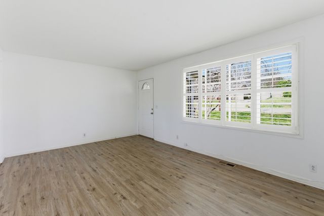 216 Whorley Dr, Nashville, TN 37217