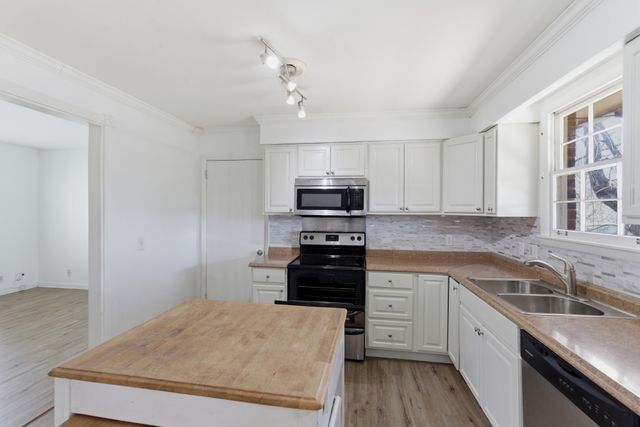 216 Whorley Dr, Nashville, TN 37217