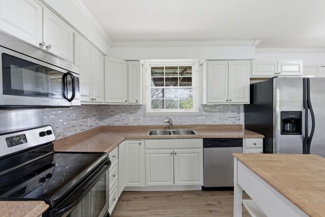 216 Whorley Dr, Nashville, TN 37217