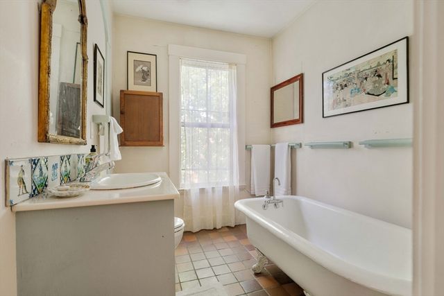 9 Orchard Street, Cambridge, MA 02140