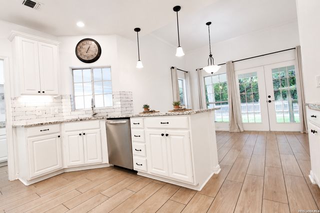14118 Red Maple Wood, San Antonio, TX 78249